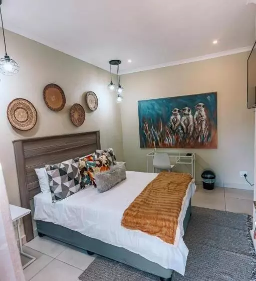 Majatalo Pumbaa Wildlife Park & Accommodation