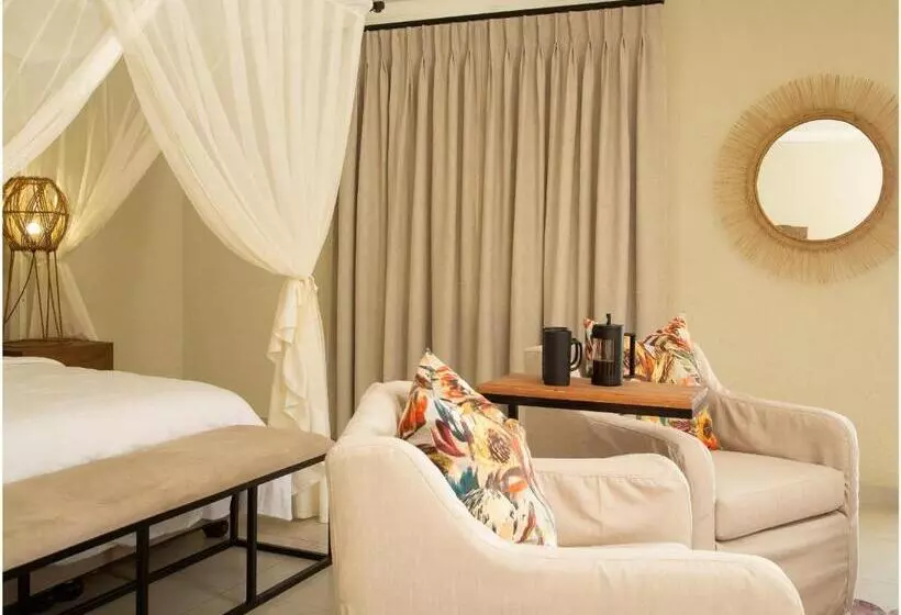 Majatalo Pumbaa Wildlife Park & Accommodation