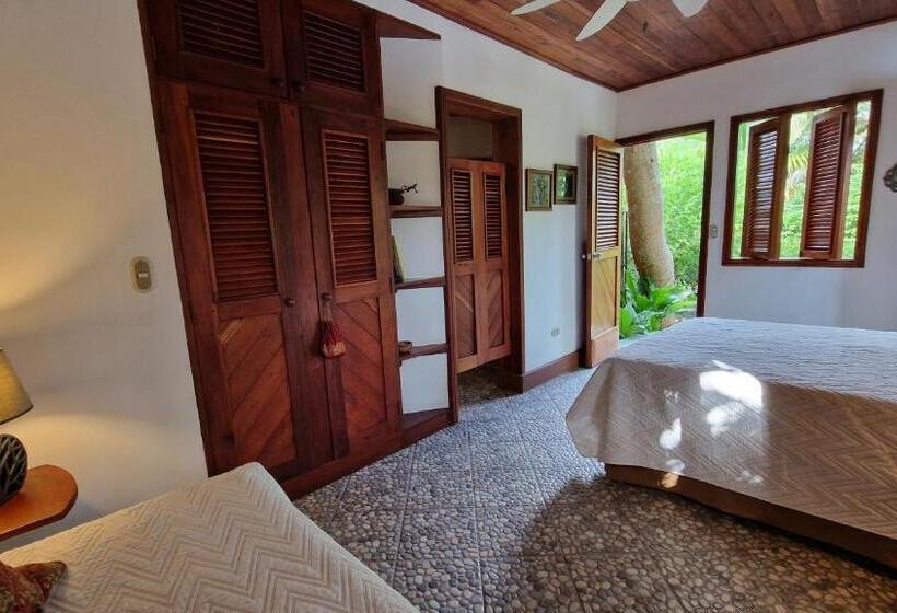 تختخواب و صبحانه Zopango Orchids Island