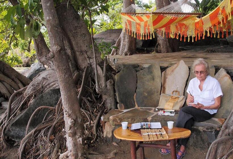 تختخواب و صبحانه Zopango Orchids Island