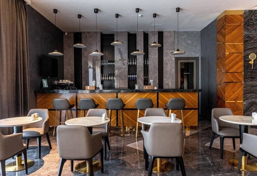 Frankfort Hotel And Spa