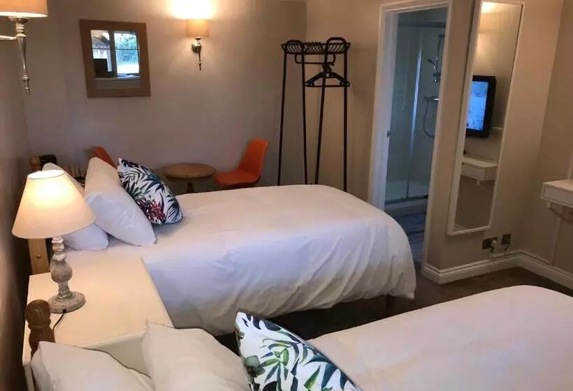 ホテル Cotswold Merrymouth Inn
