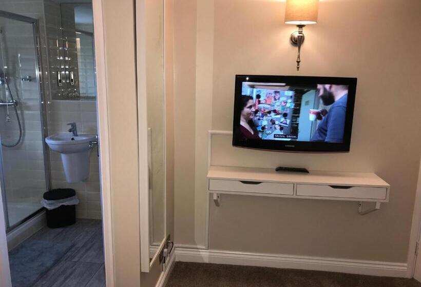 ホテル Cotswold Merrymouth Inn