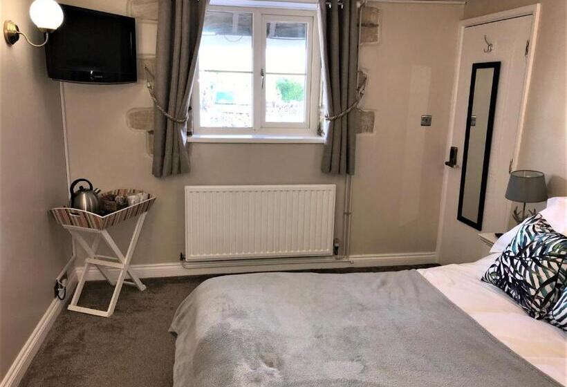 ホテル Cotswold Merrymouth Inn