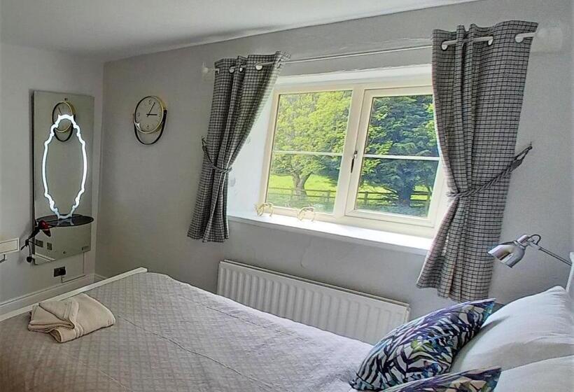 ホテル Cotswold Merrymouth Inn