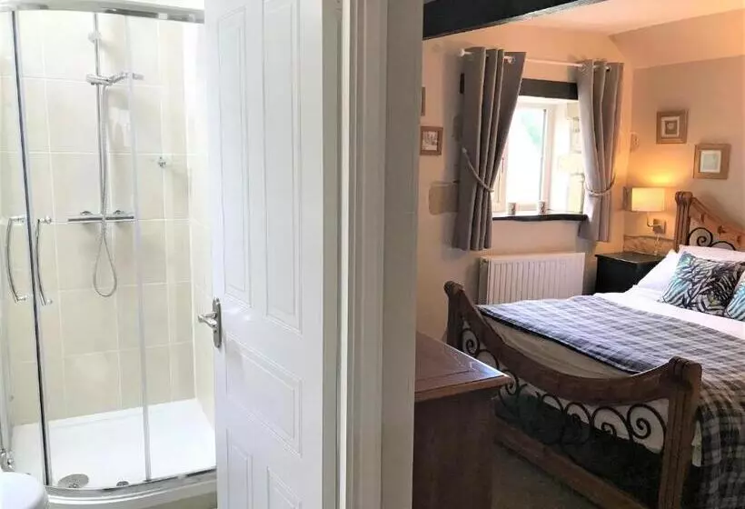 ホテル Cotswold Merrymouth Inn