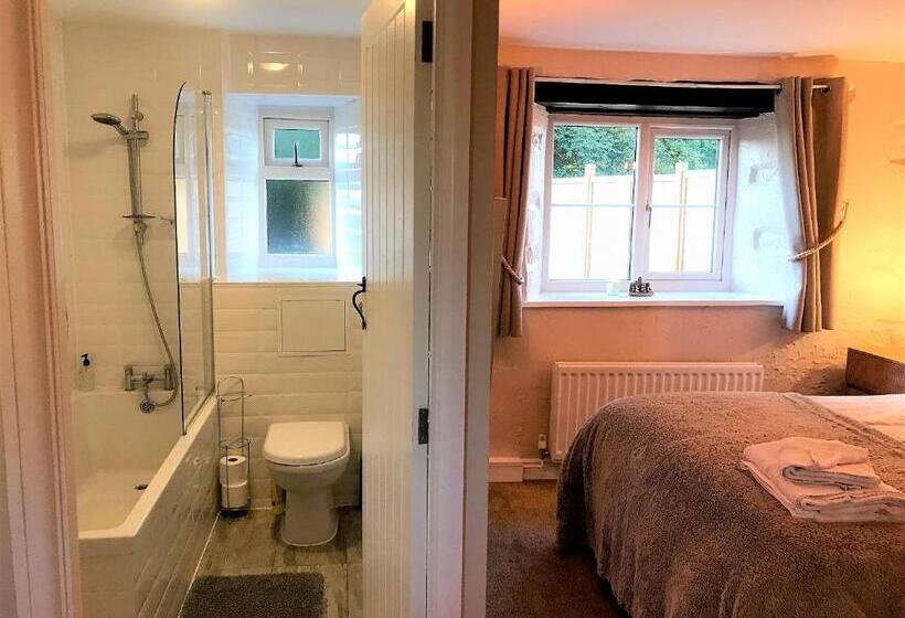 ホテル Cotswold Merrymouth Inn