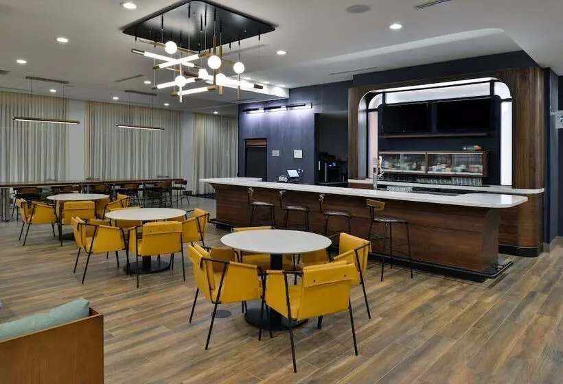 Hotelli Courtyard By Marriott Raleigh Cary Crossroads