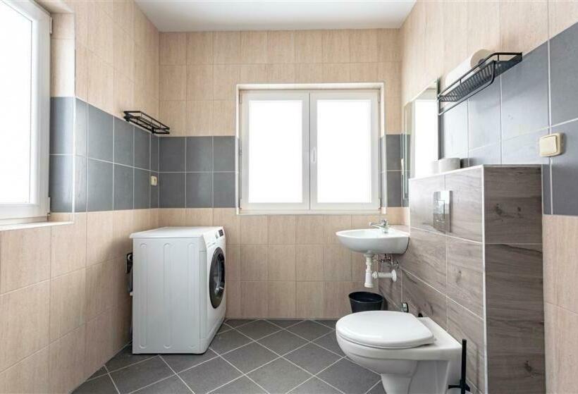 胶囊酒店 Hostel Iron Cube