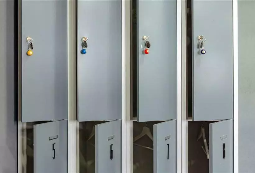 カプセルホテル Hostel Iron Cube