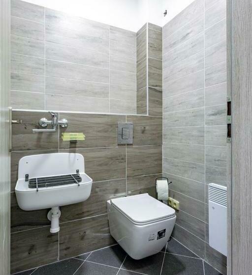 胶囊酒店 Hostel Iron Cube