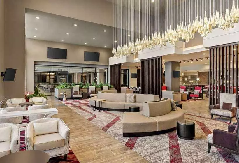 ホテル Embassy Suites By Hilton Round Rock