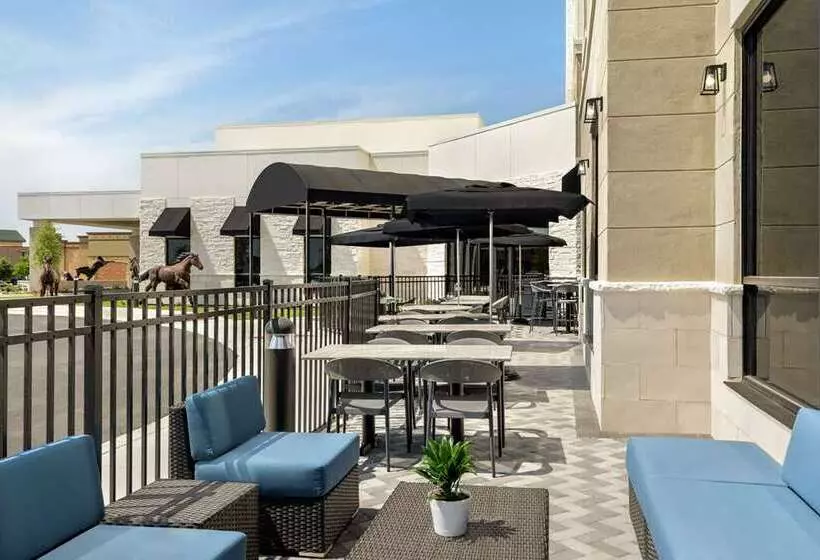 ホテル Embassy Suites By Hilton Round Rock