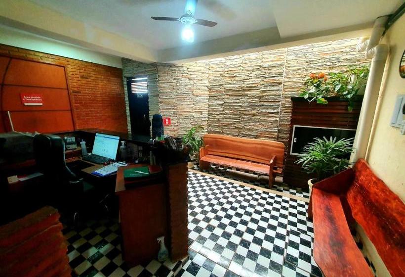 בית מלון כפרי Leblon