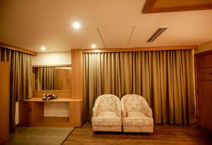 ホテル Nesma Palace