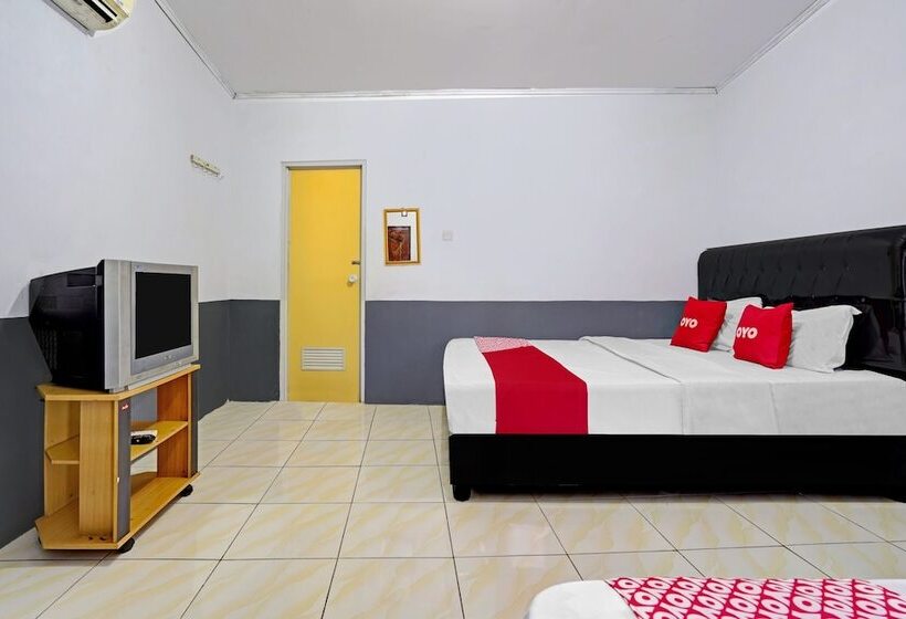 호텔 Oyo 90405 Penginapan Sasti Kuningan
