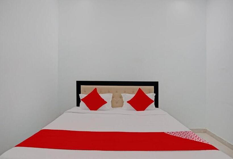 هتل Oyo Nod1223 Cross Town  & Restaurants