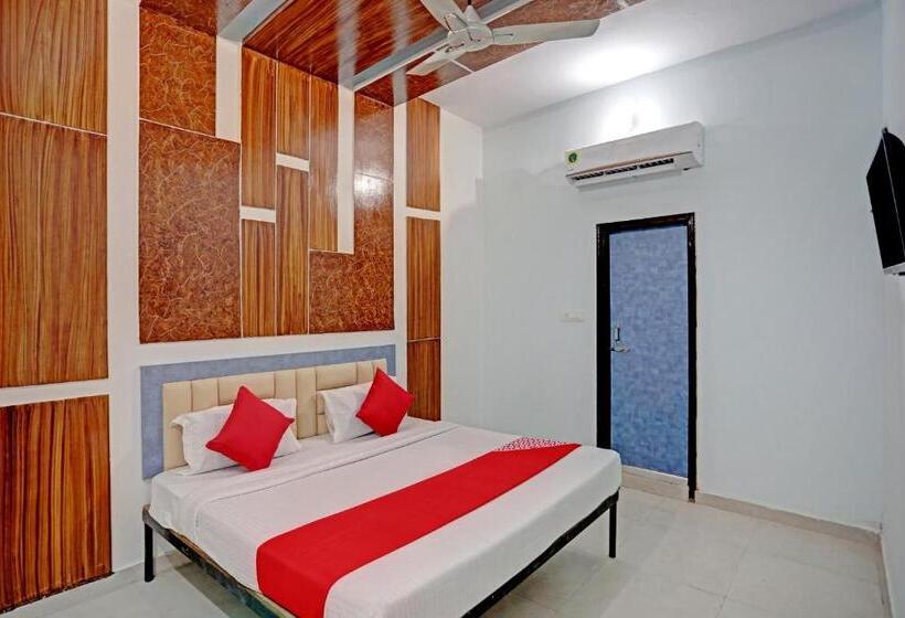 هتل Oyo Nod1223 Cross Town  & Restaurants