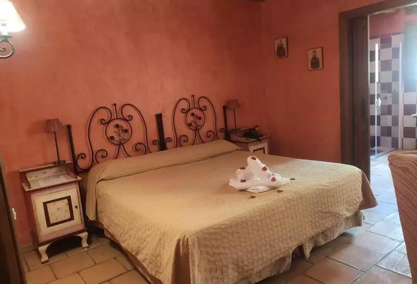 Hotelli Posada Restaurante Fuenteplateada