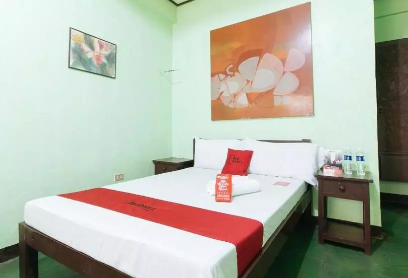 ホテル Reddoorz @ Gaea's Apartment Panglao