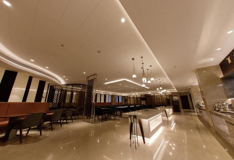 هتل Sayaji Jamnagar