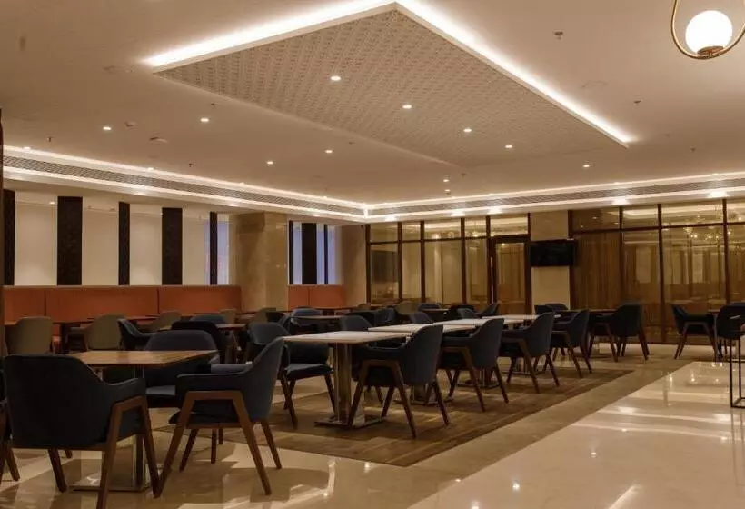 Hotel Sayaji Jamnagar