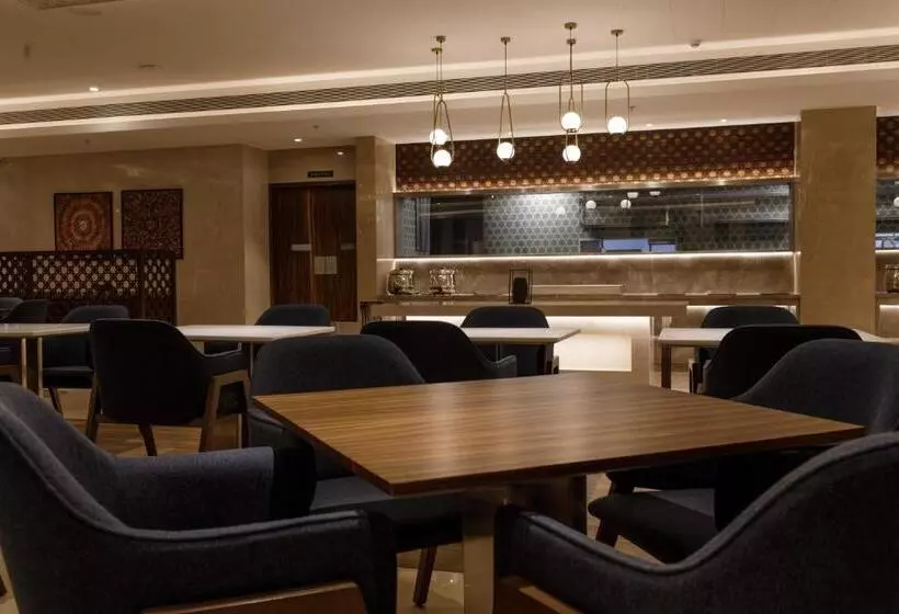 Hotel Sayaji Jamnagar