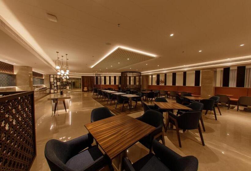 هتل Sayaji Jamnagar