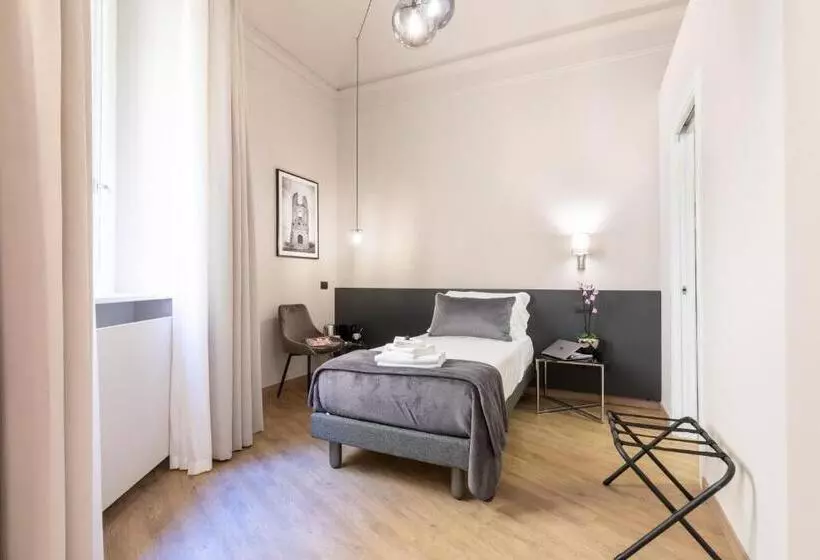 پانسیون Foresteria Di Piazza Cavour   Luxury Suites & Guest House