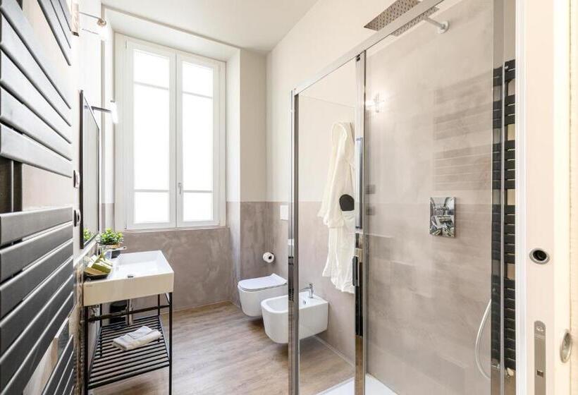 پانسیون Foresteria Di Piazza Cavour   Luxury Suites & Guest House