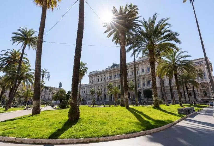 پانسیون Foresteria Di Piazza Cavour   Luxury Suites & Guest House