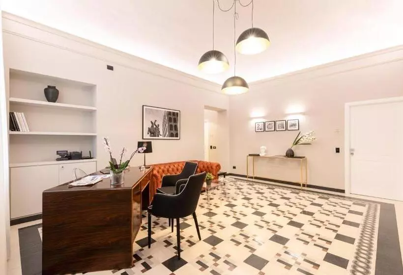 پانسیون Foresteria Di Piazza Cavour   Luxury Suites & Guest House