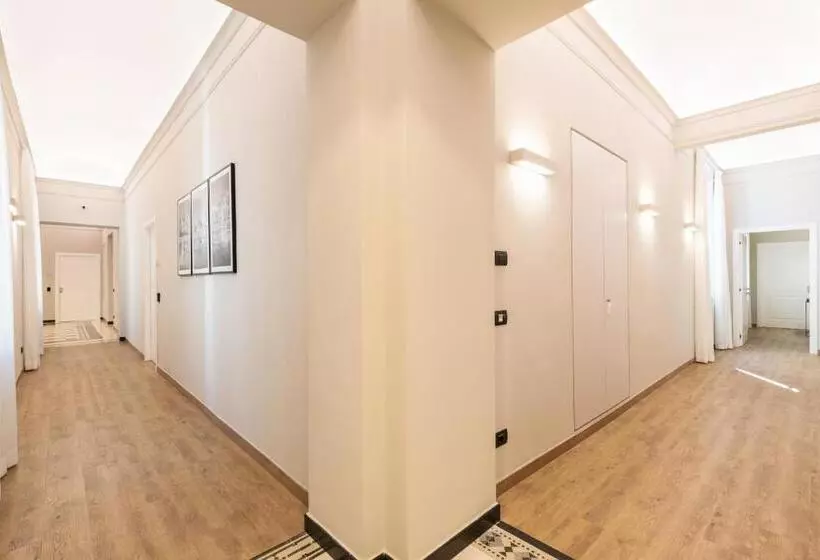 پانسیون Foresteria Di Piazza Cavour   Luxury Suites & Guest House