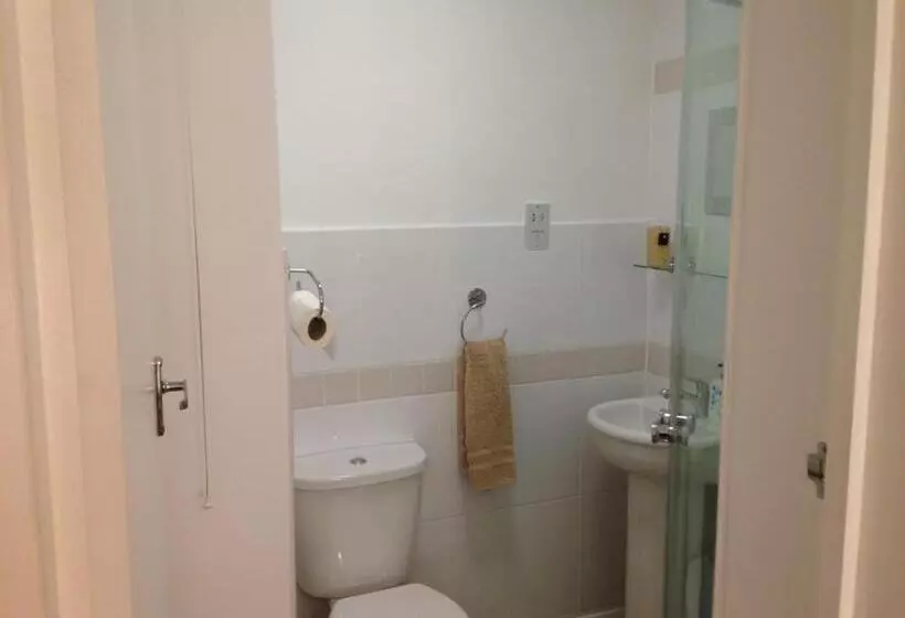 Majatalo Room In Guest Room   Comfortable Family Room With Tv, Free Fast Wifi, Sleeps 4 With 1 Bunk Bed