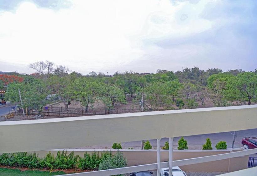 בית מלון כפרי Collection O 80409  Shikha