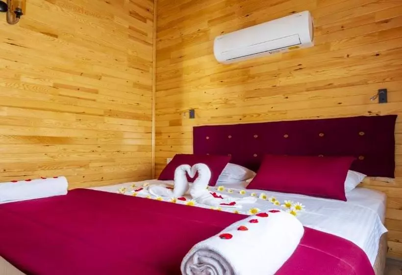 هتل Marti Bungalow