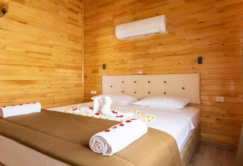 هتل Marti Bungalow