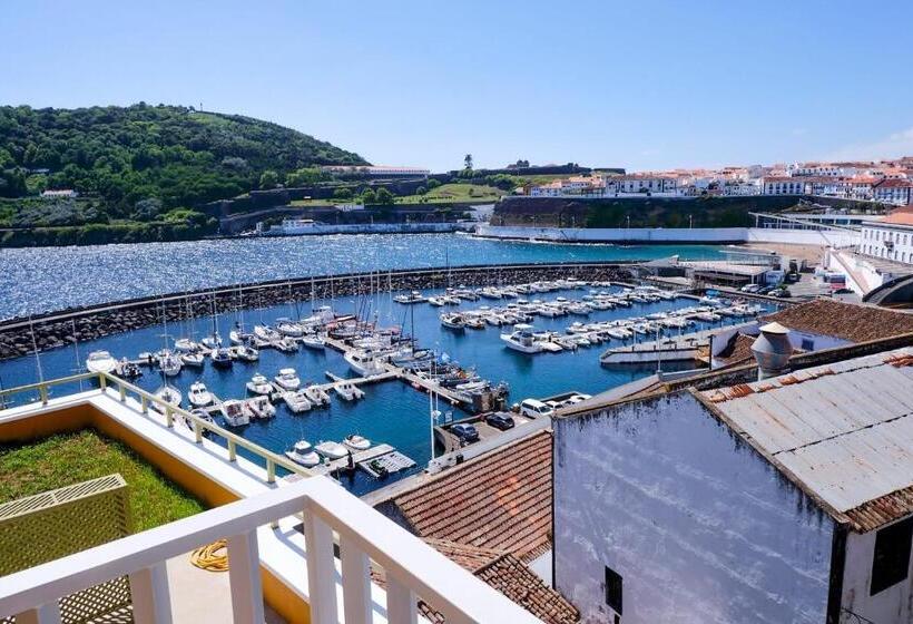 Mid Atlantic Boutique Hostel