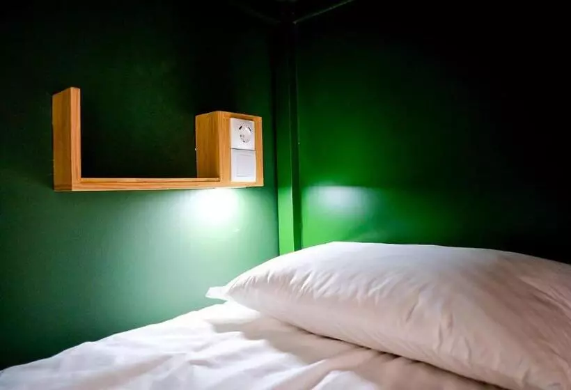 Mid Atlantic Boutique Hostel