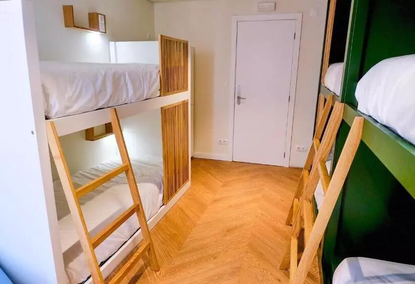 Mid Atlantic Boutique Hostel