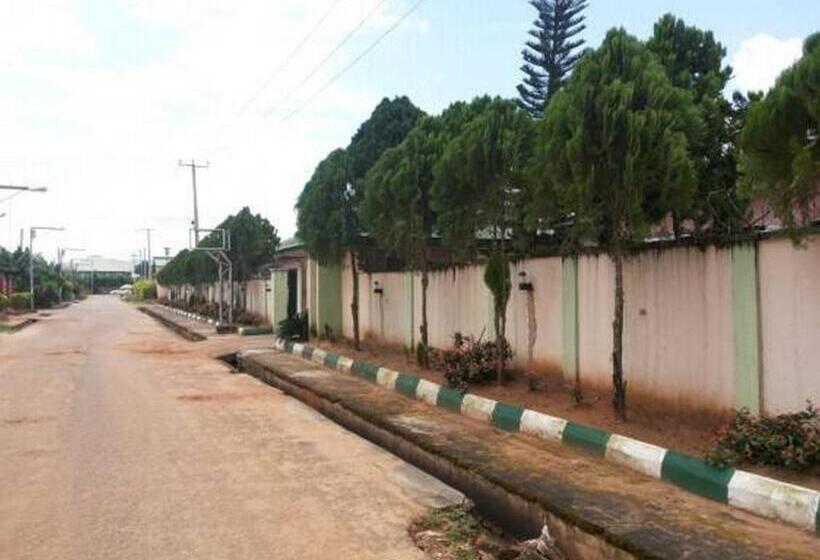 پانسیون Room In Lodge Garentiti Apartment