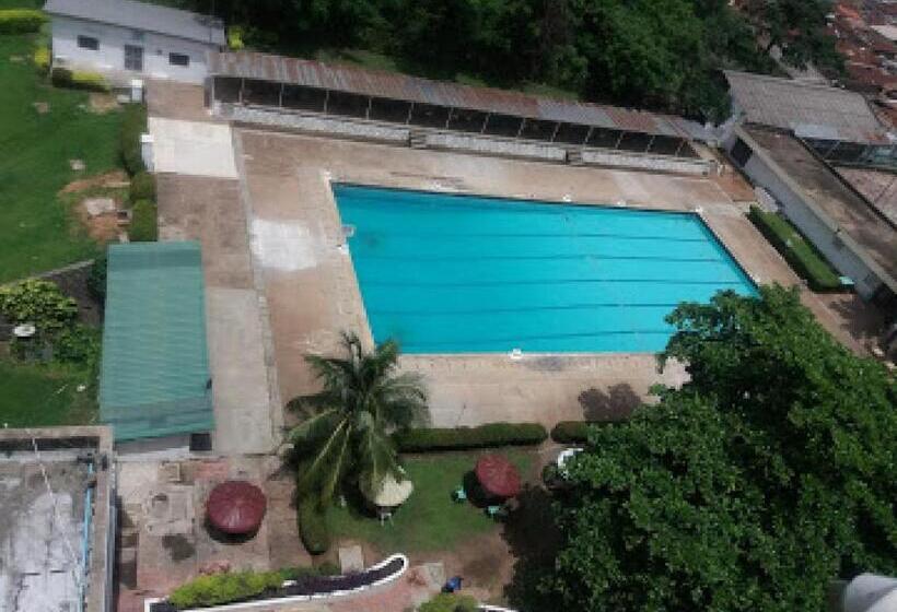 پانسیون Room In Lodge Premier Hotel Ibadan