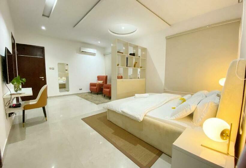 تختخواب و صبحانه The Studio @ No.5