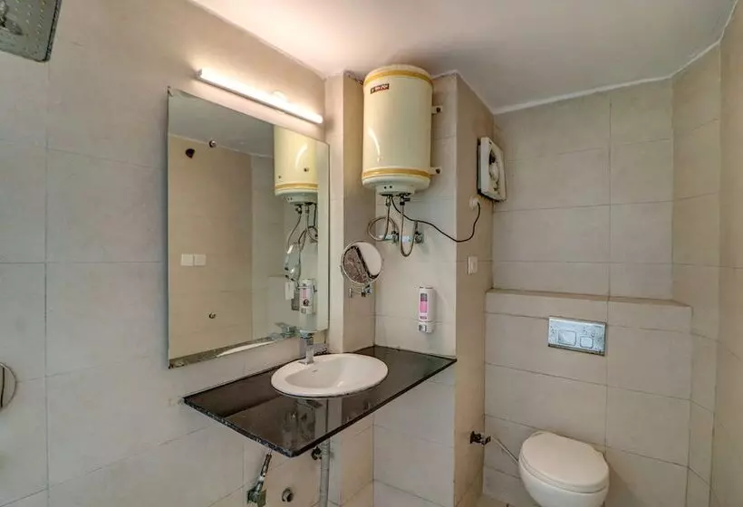 Fabhotel F9 Mall Road