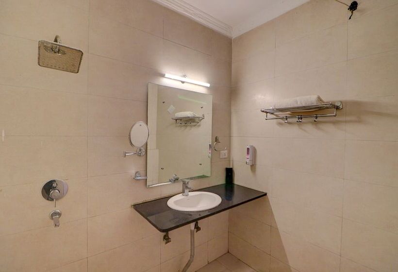 Fabhotel F9 Mall Road