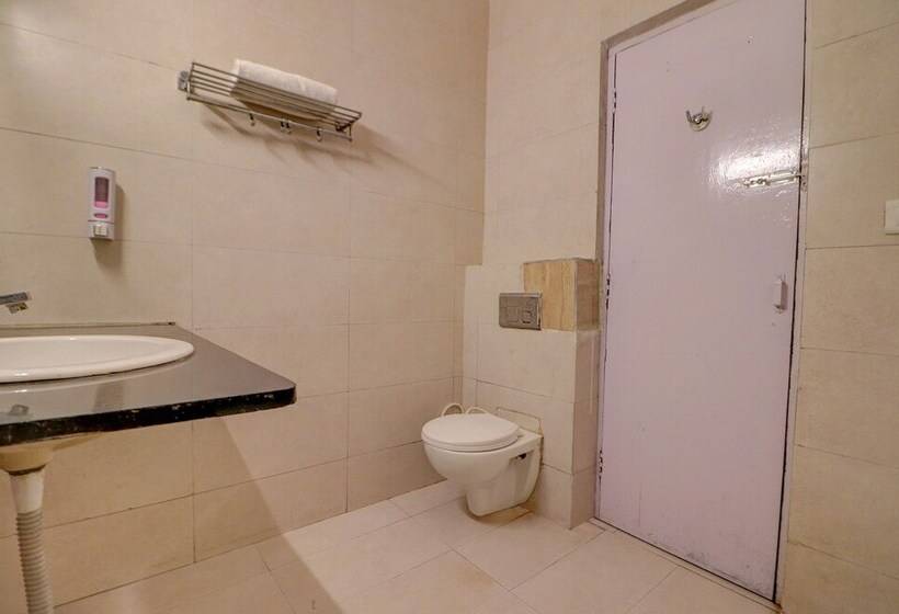 Fabhotel F9 Mall Road