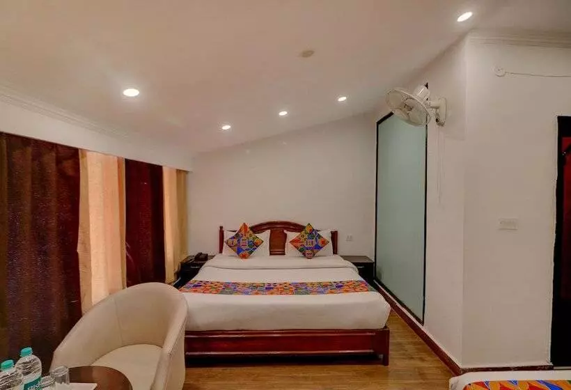 Fabhotel F9 Mall Road
