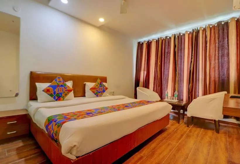 Fabhotel F9 Mall Road