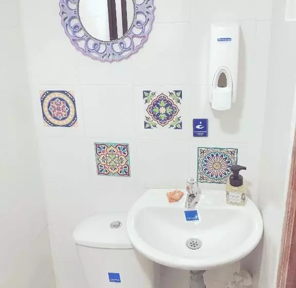 تختخواب و صبحانه Hospedaje Casa Rosa Jardín