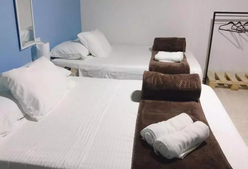 تختخواب و صبحانه Hospedaje Casa Rosa Jardín